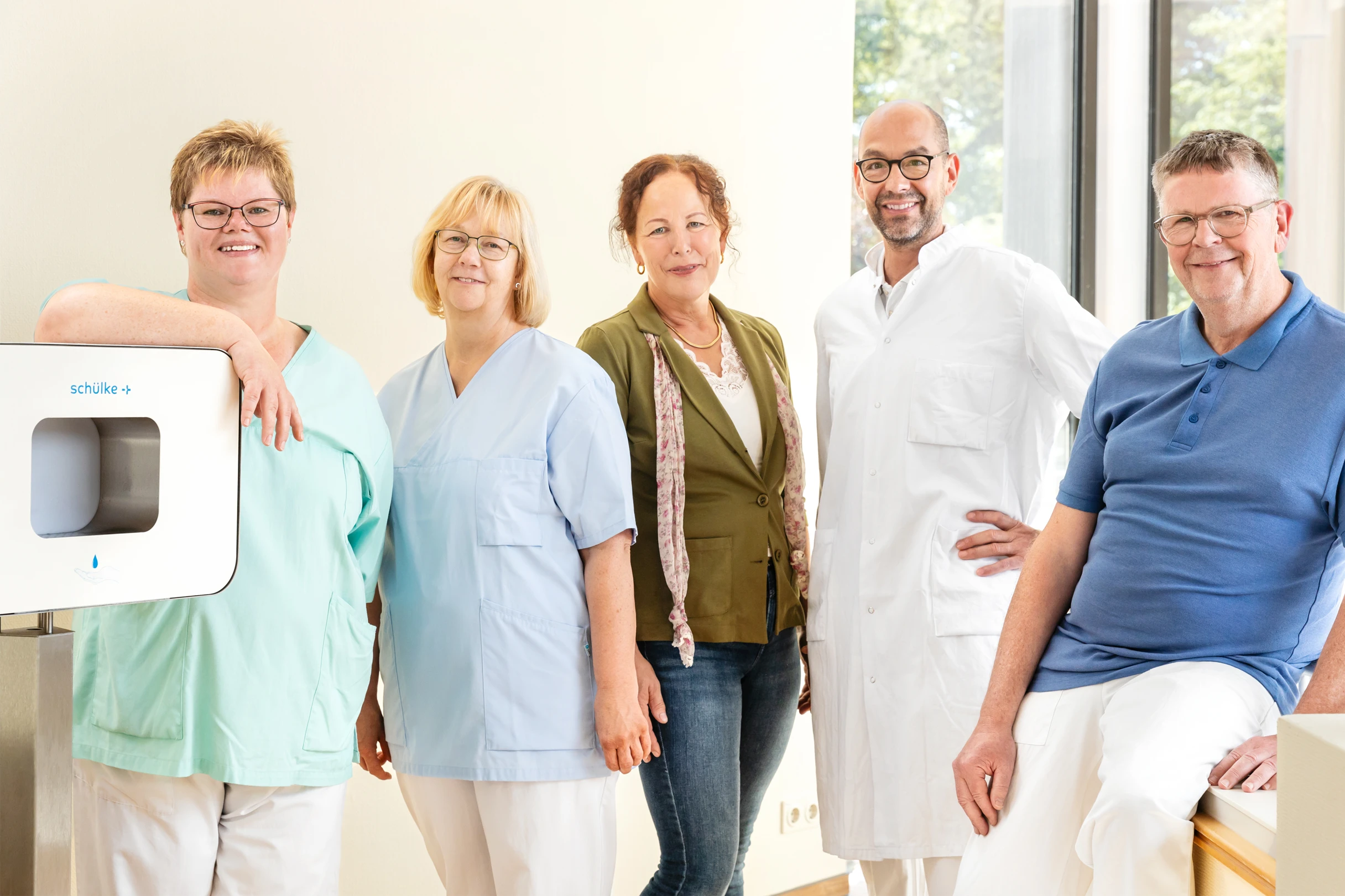 Fünf Mitarbeiter des Hygieneteams der DianaKlinik.
