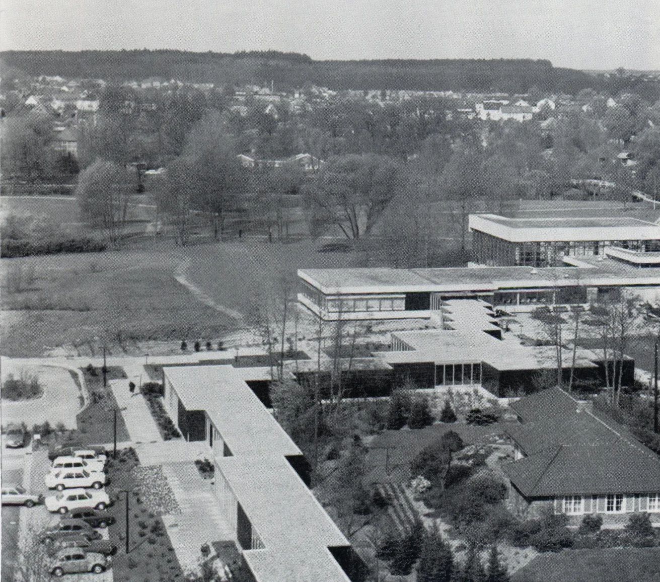 Aufnahme vom Dach der DianaKlinik 1971 in Richtung Kurzentrum und Kuranlagen von Bad Bevensen.